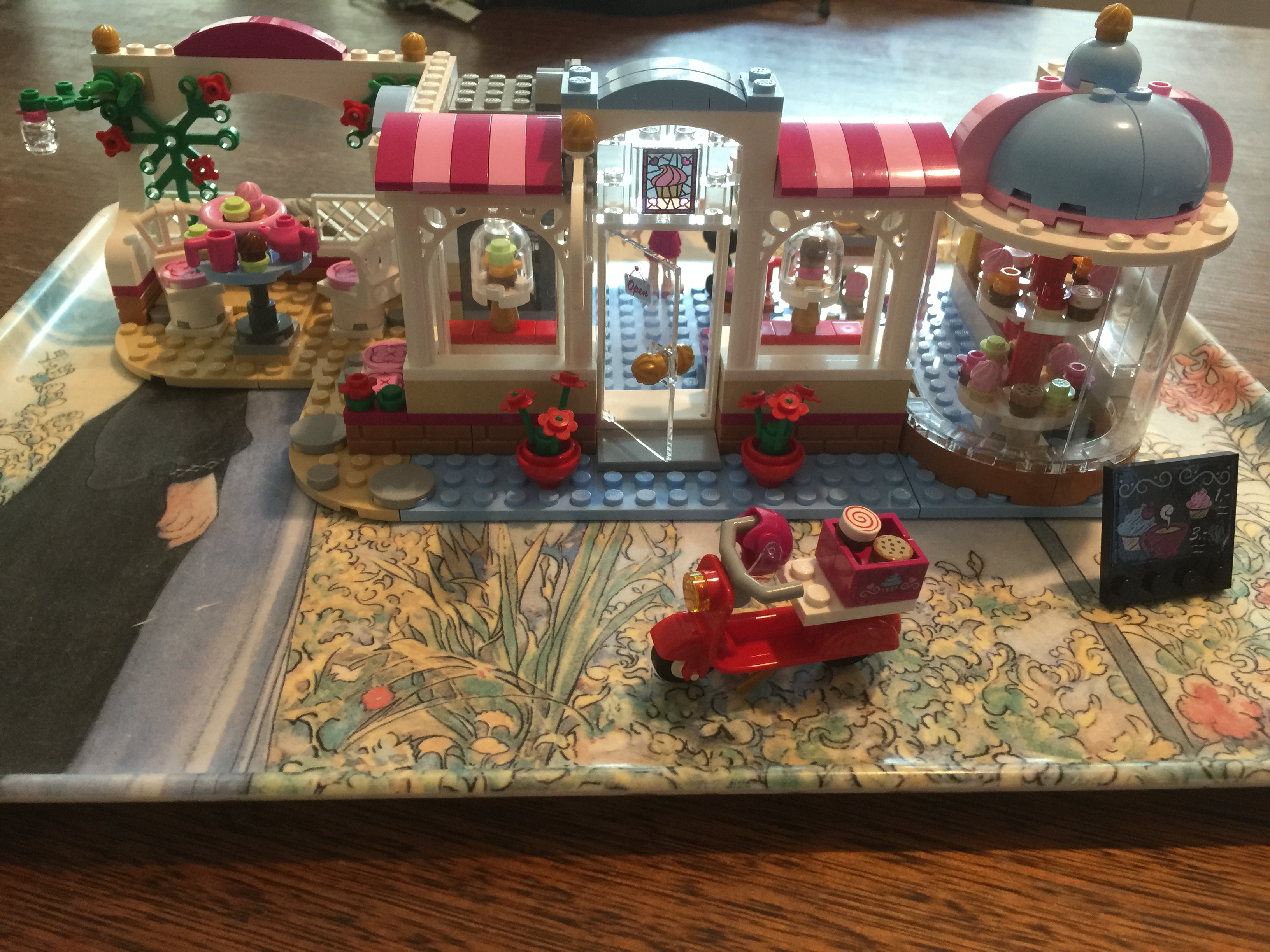 lego cake shop exterior