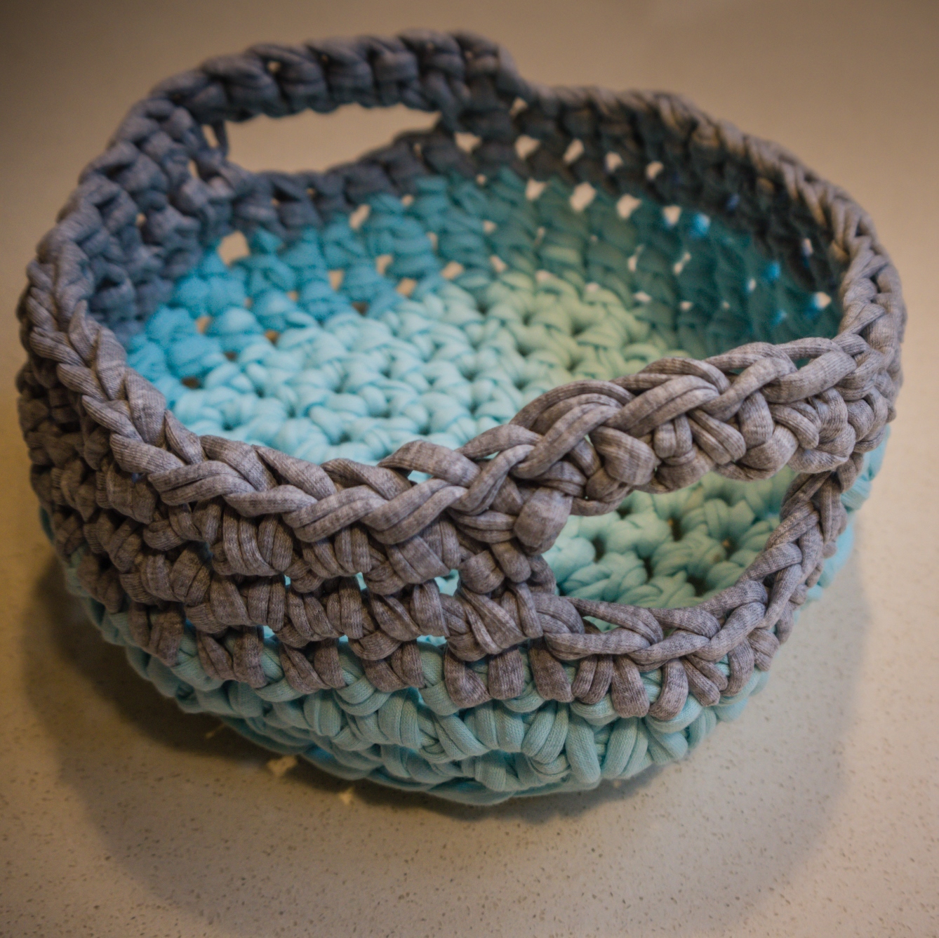 spaghetti yarn basket