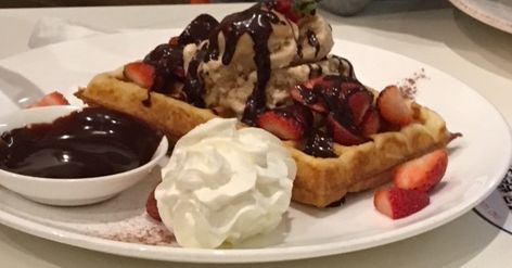 Al Minas waffles